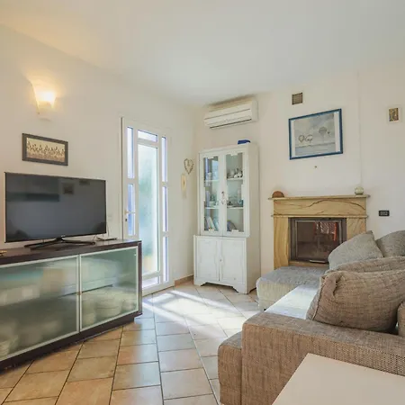 La Casa Di Alice By Interhome Апартаменты *