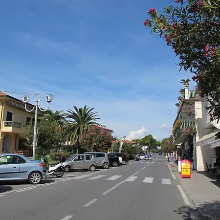 La Casa Di Alice By Interhome