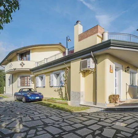 La Casa Di Alice By Interhome Апартаменты *